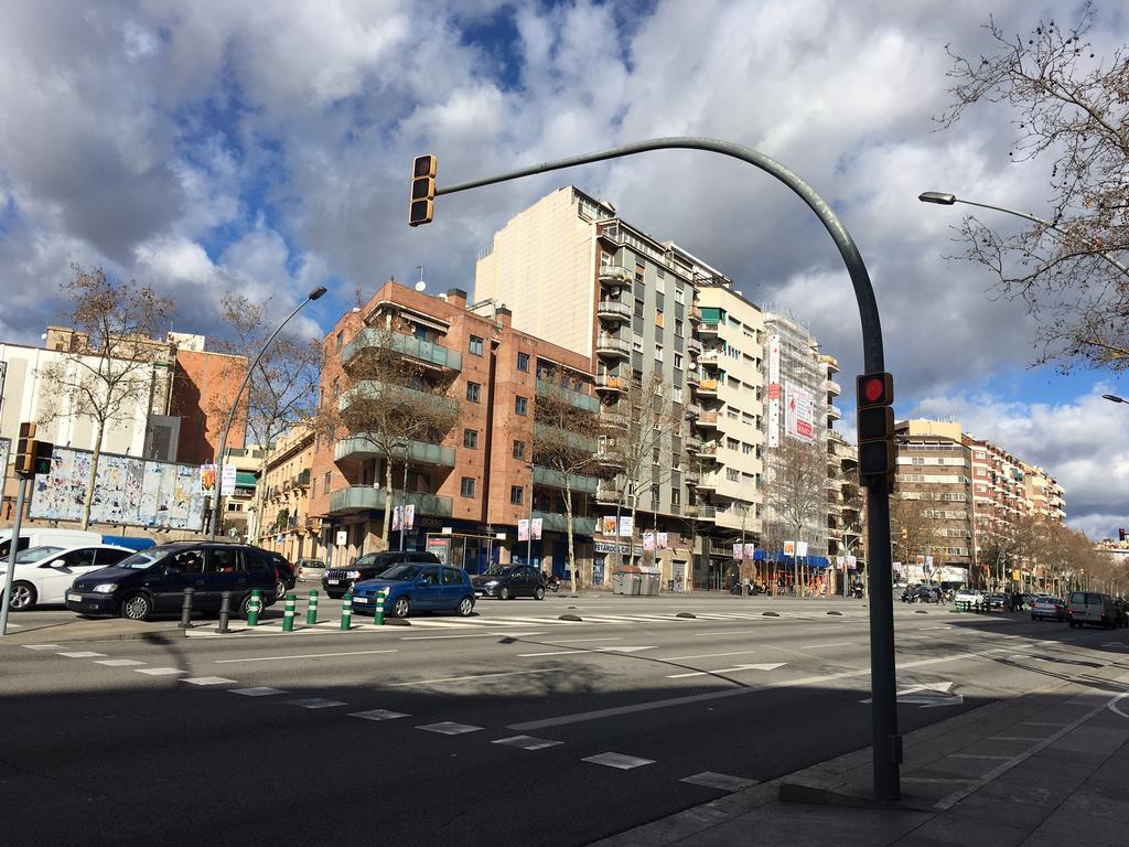 New & Sunny Apartment Barcelona Bagian luar foto