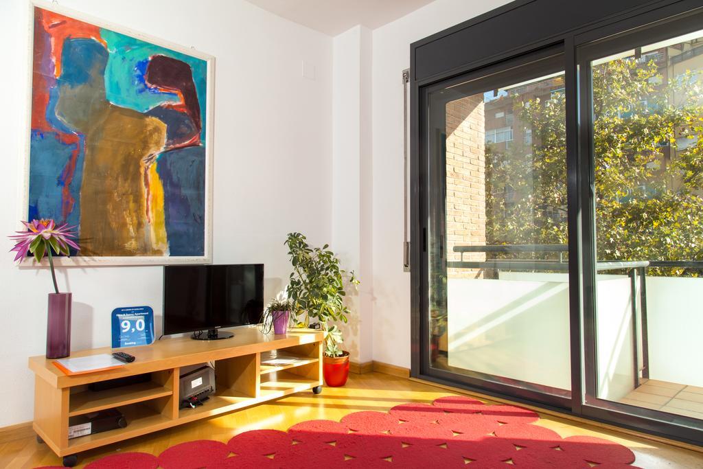 New & Sunny Apartment Barcelona Bagian luar foto