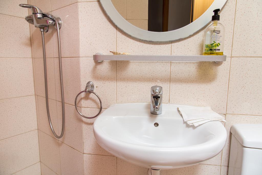 New & Sunny Apartment Barcelona Bagian luar foto