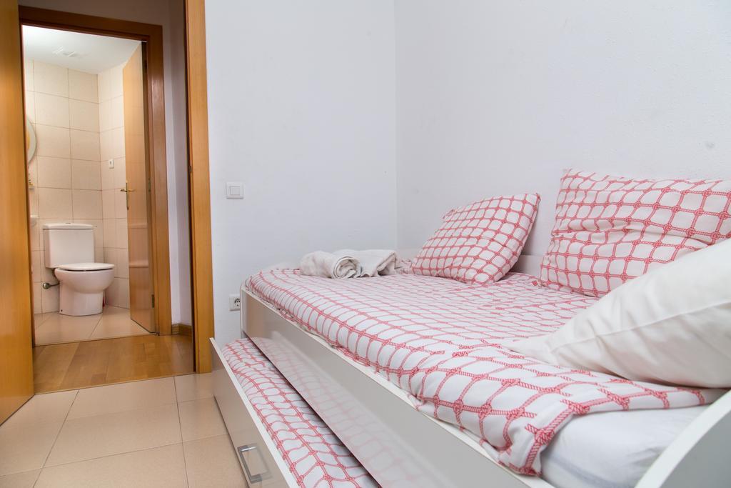 New & Sunny Apartment Barcelona Bagian luar foto